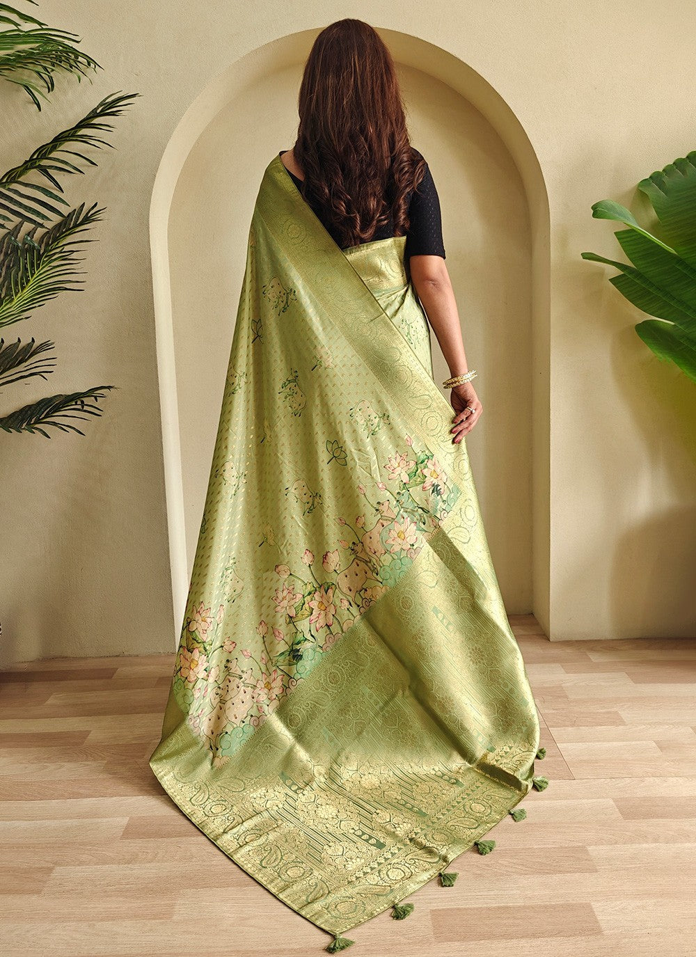 Green Georgette Classic Saree Weaving Zari S17311