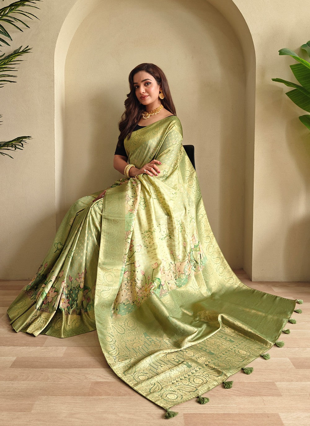 Green Georgette Classic Saree Weaving Zari S17311