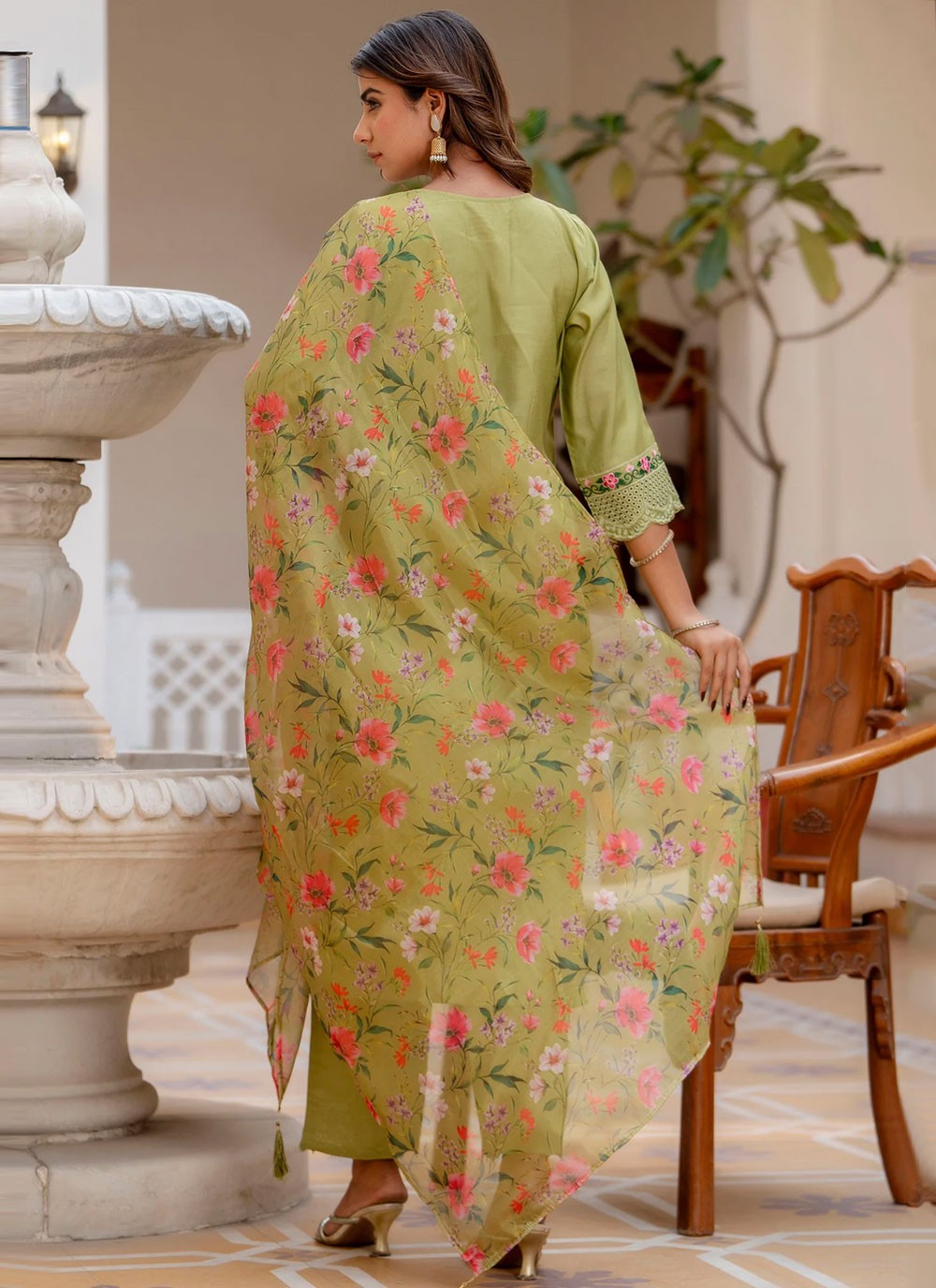 Embroidered Silk Green Salwar Suit T6137