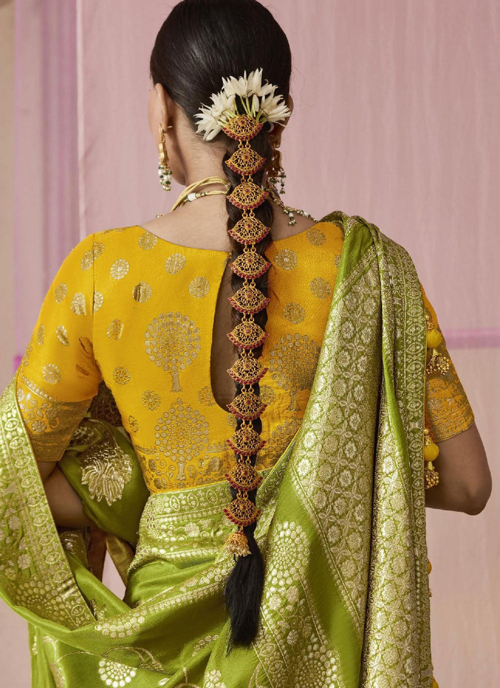 Contemporary Floral Printed Viscose Saree - S7804