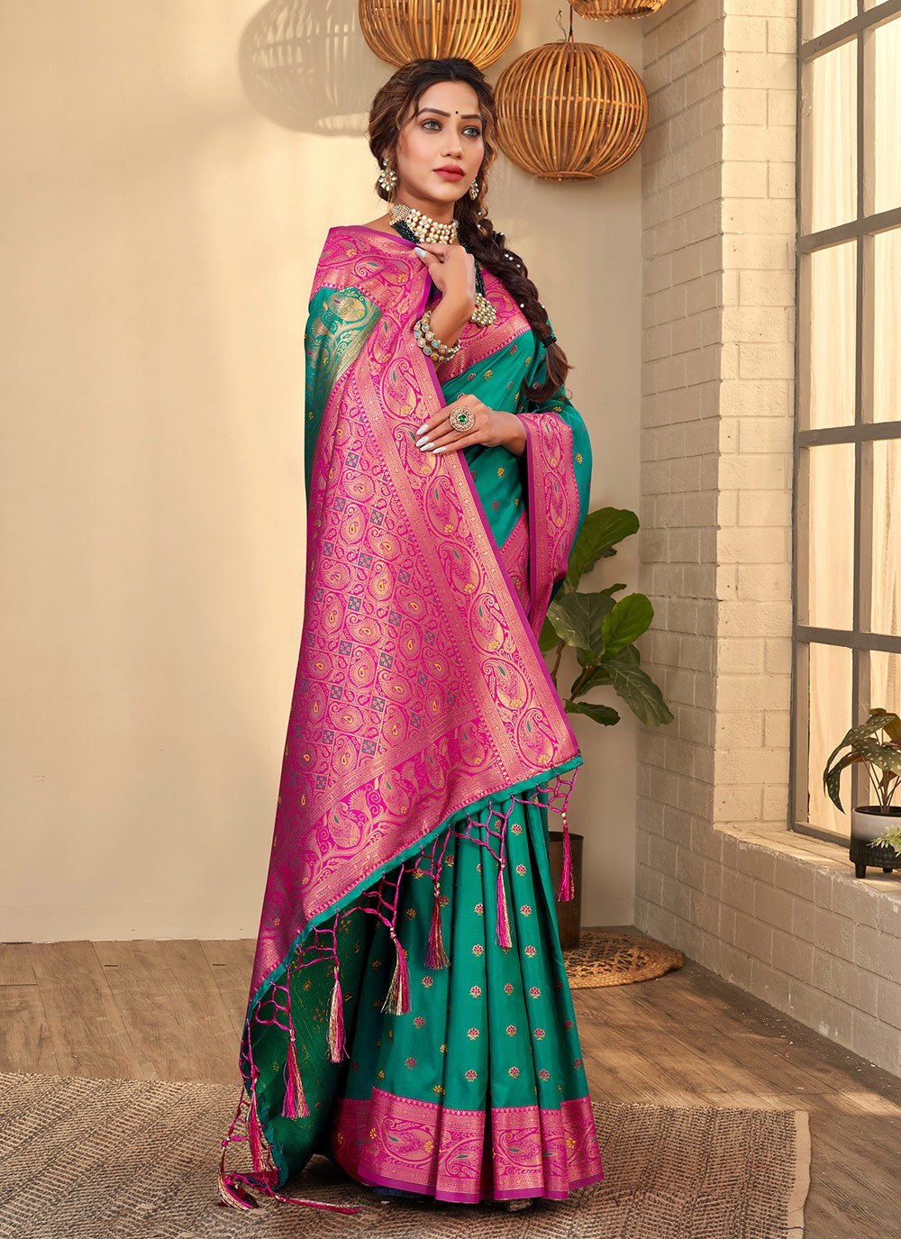 Traditional Weaving Zari Banarasi Silk Saree - S3535