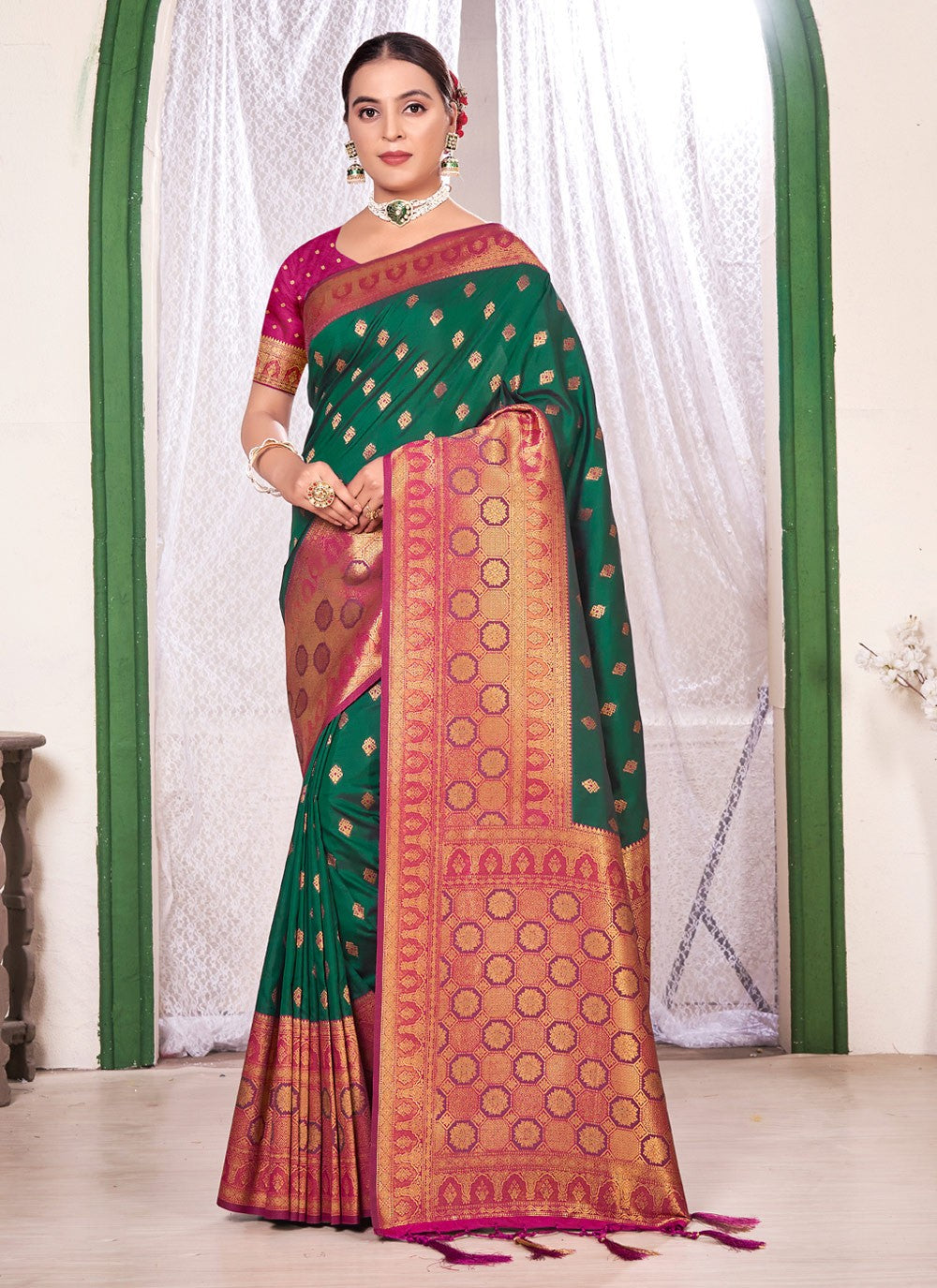 Traditional Weaving Zari Banarasi Silk Saree - S3247