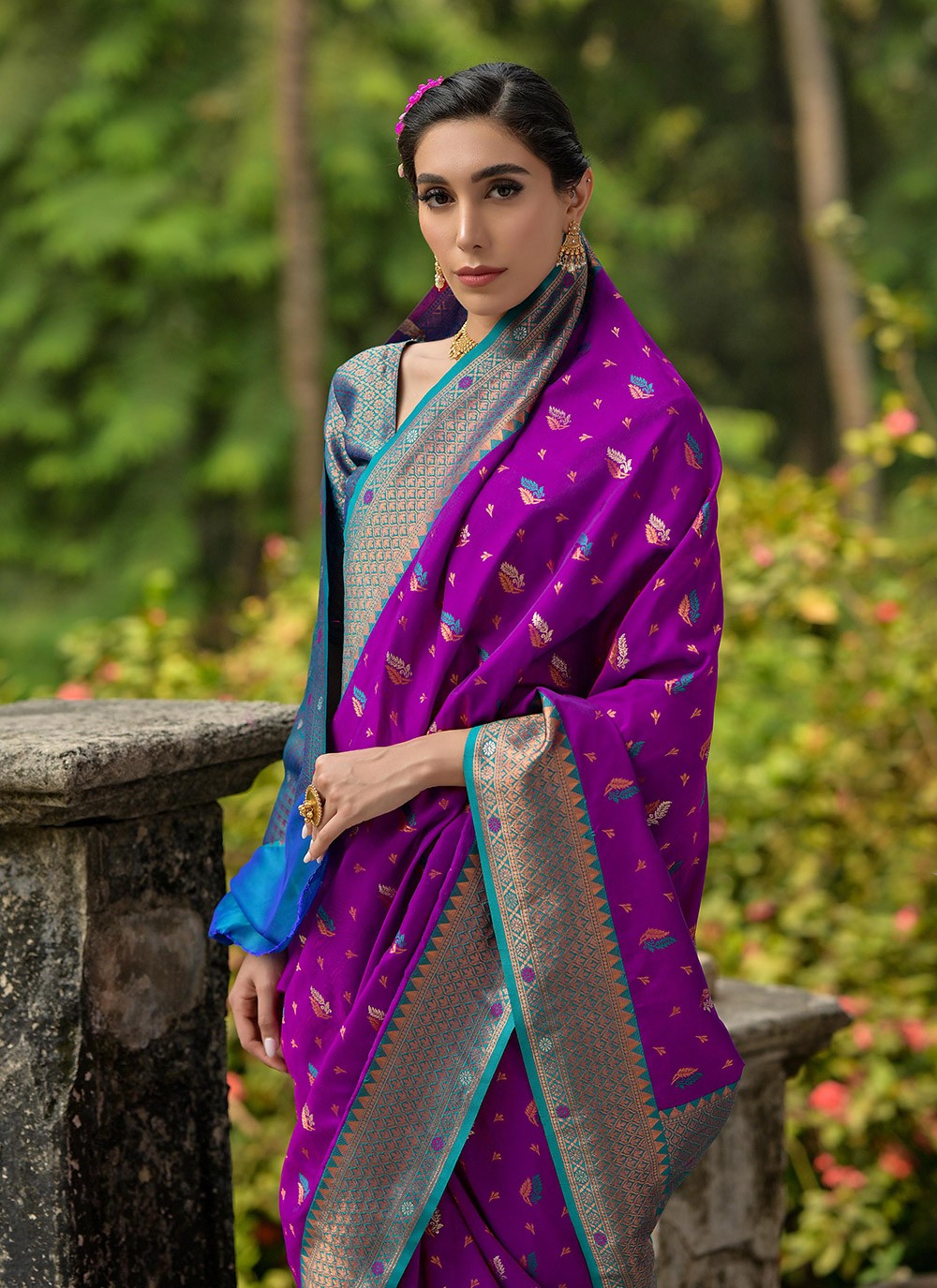 Classic Saree Weaving Zari Purple Banarasi Silk Saree S13342