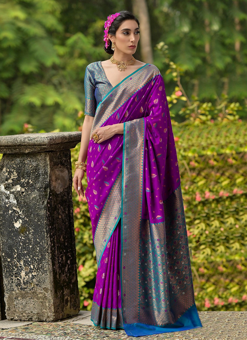 Classic Saree Weaving Zari Purple Banarasi Silk Saree S13342