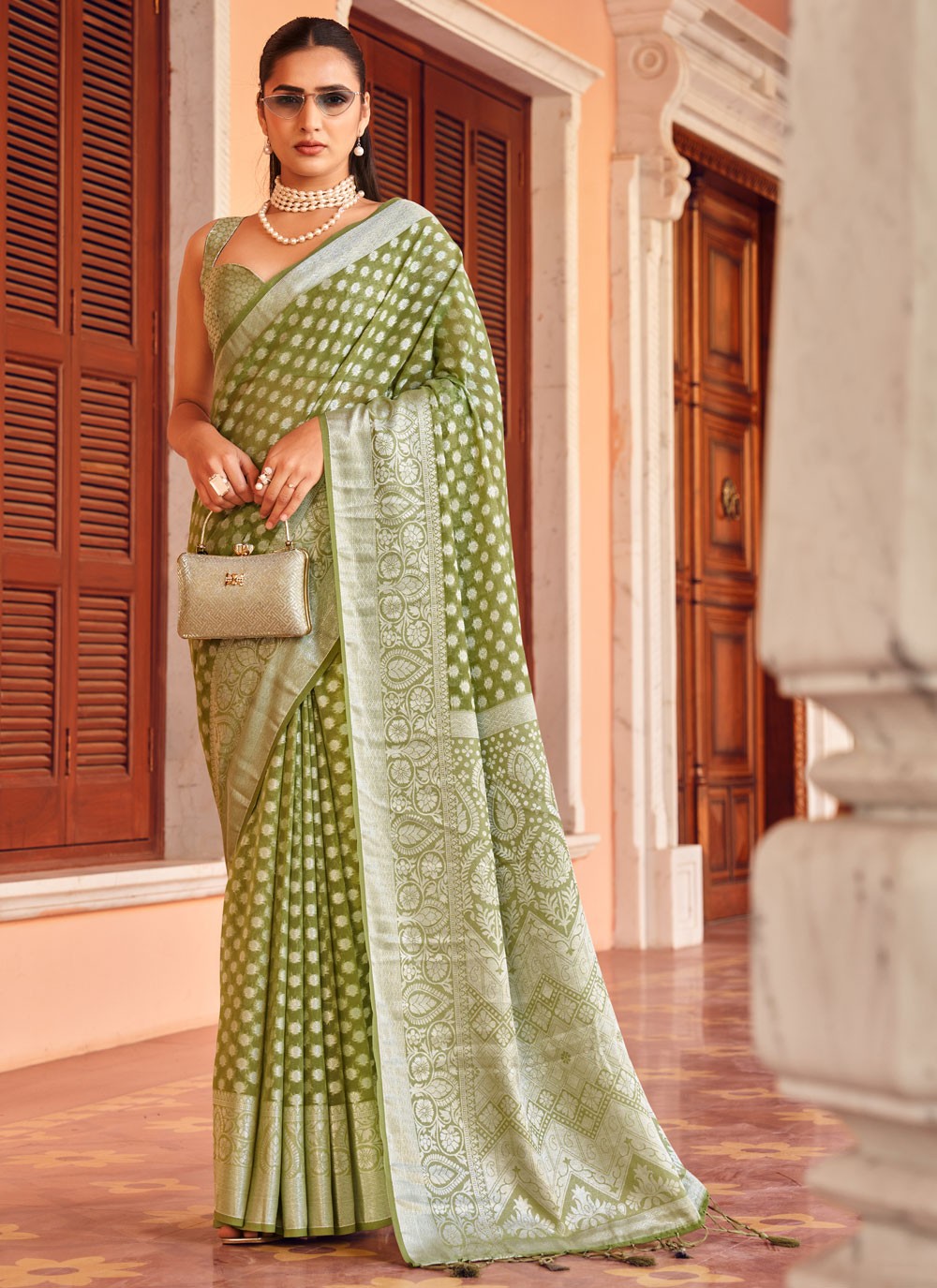 Green Georgette Designer Saree Weaving Zari S17640