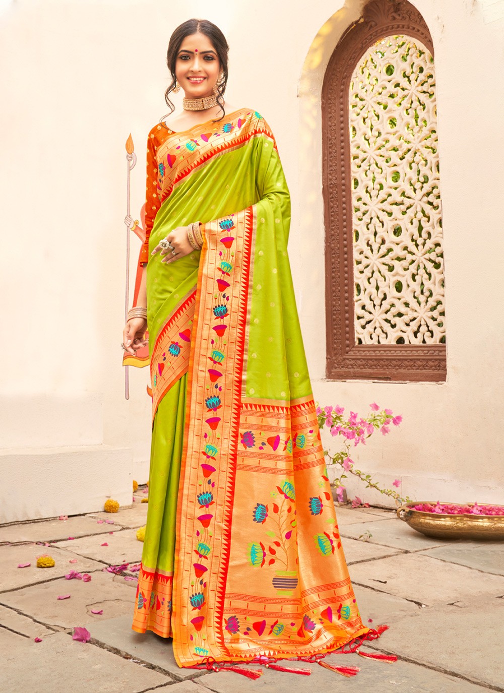 Traditional Weaving Zari Silk Saree - S3263