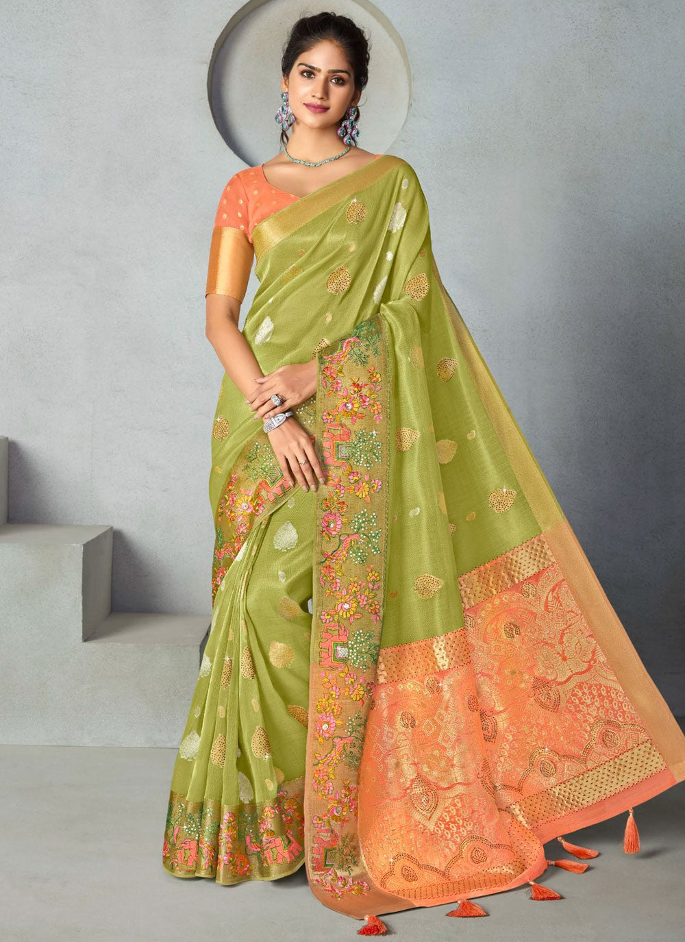 Classic Weaving Zari Silk Saree - S7689