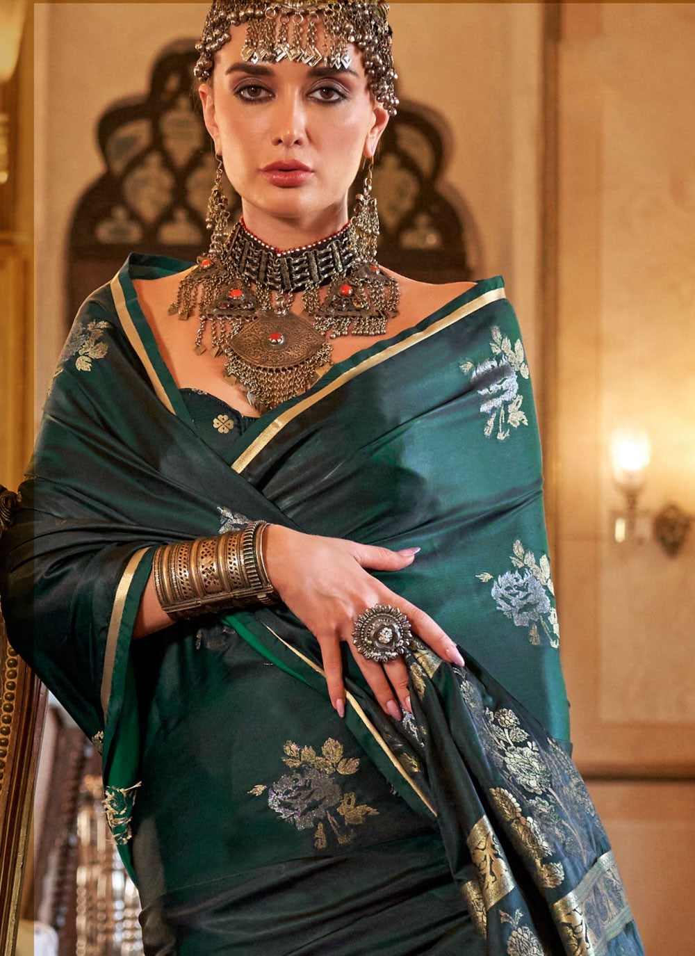 Classic Saree Weaving Zari Green Handloom Silk Saree S13161