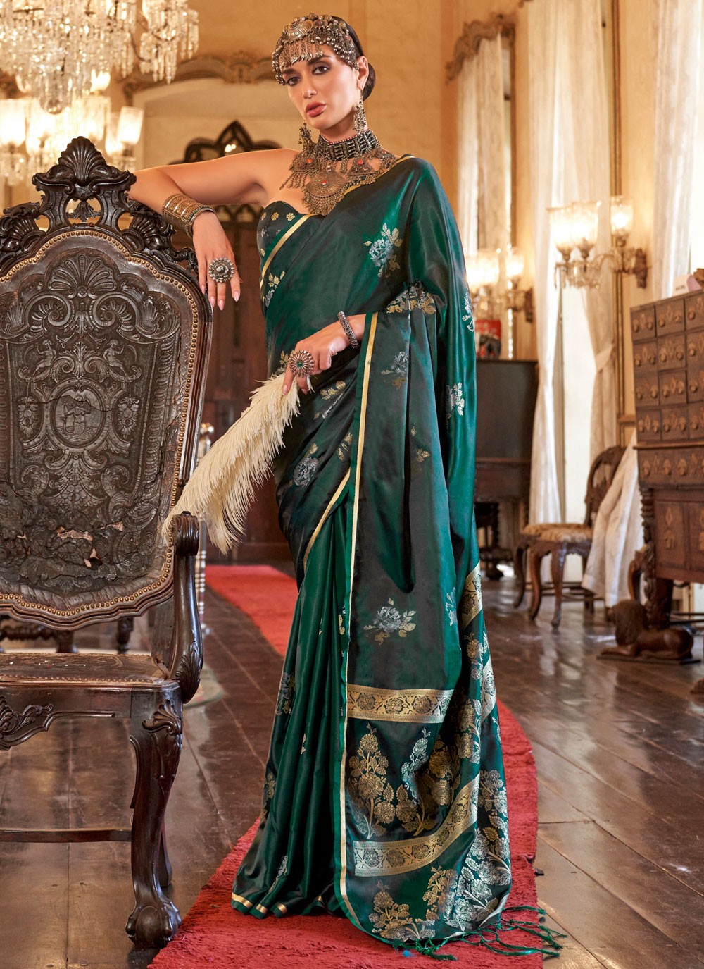 Classic Saree Weaving Zari Green Handloom Silk Saree S13161