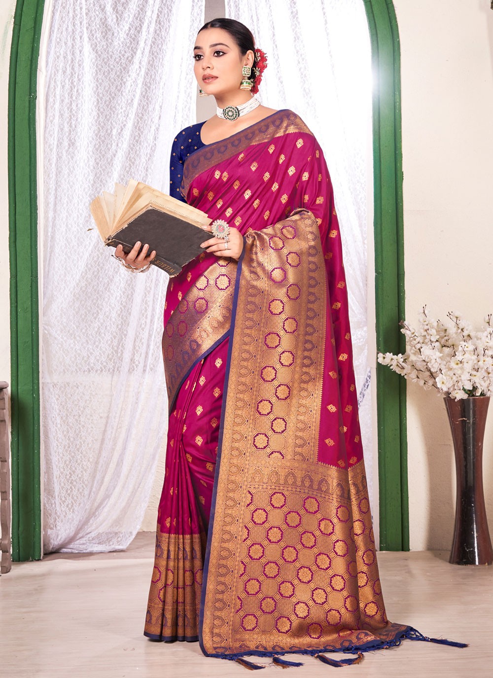 Traditional Weaving Zari Banarasi Silk Saree - S3247