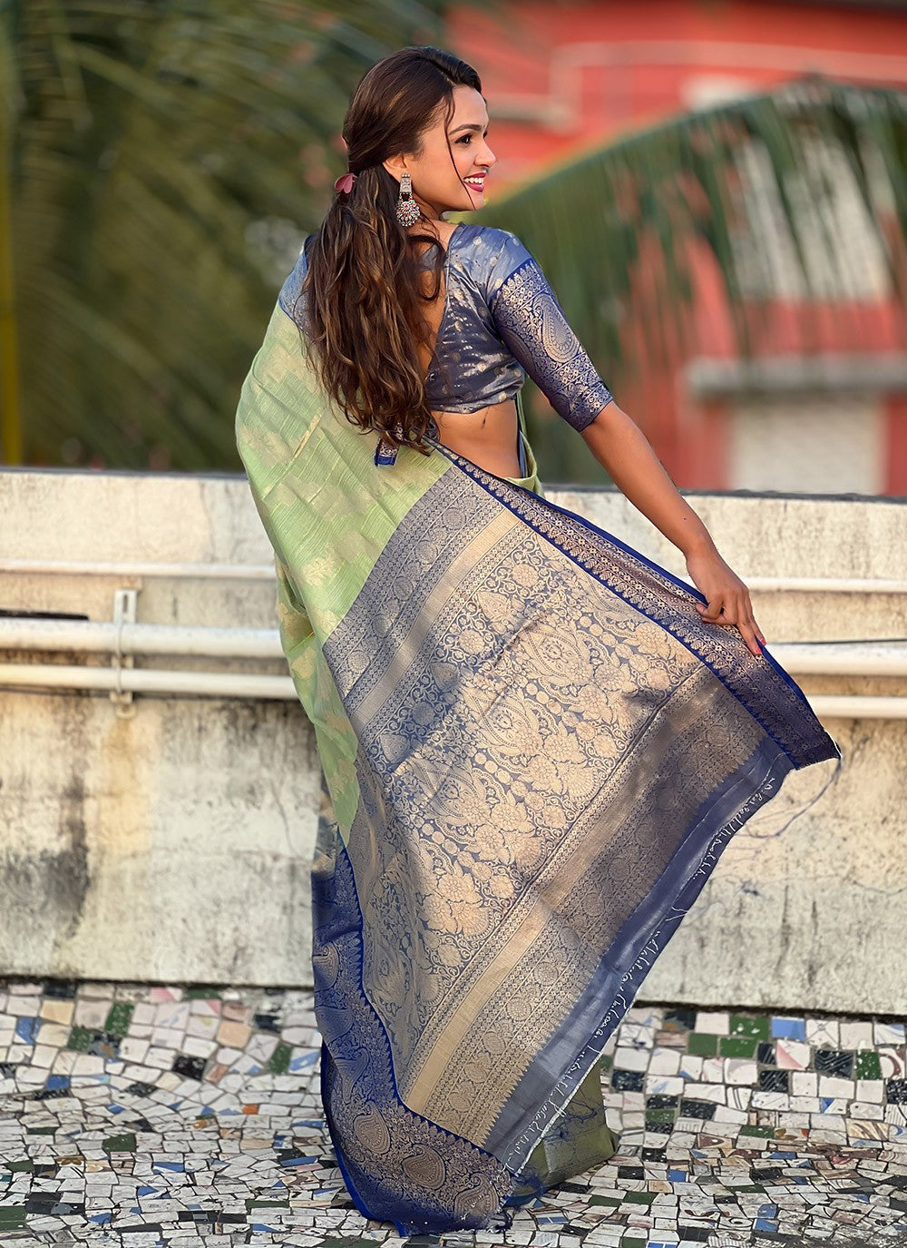 Trendy Weaving Zari Silk, Tissue Saree - S8870