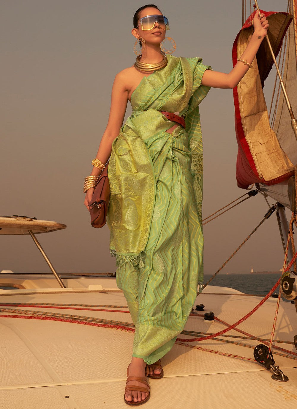 Trendy Weaving Zari Naylon, Satin Saree - S2432