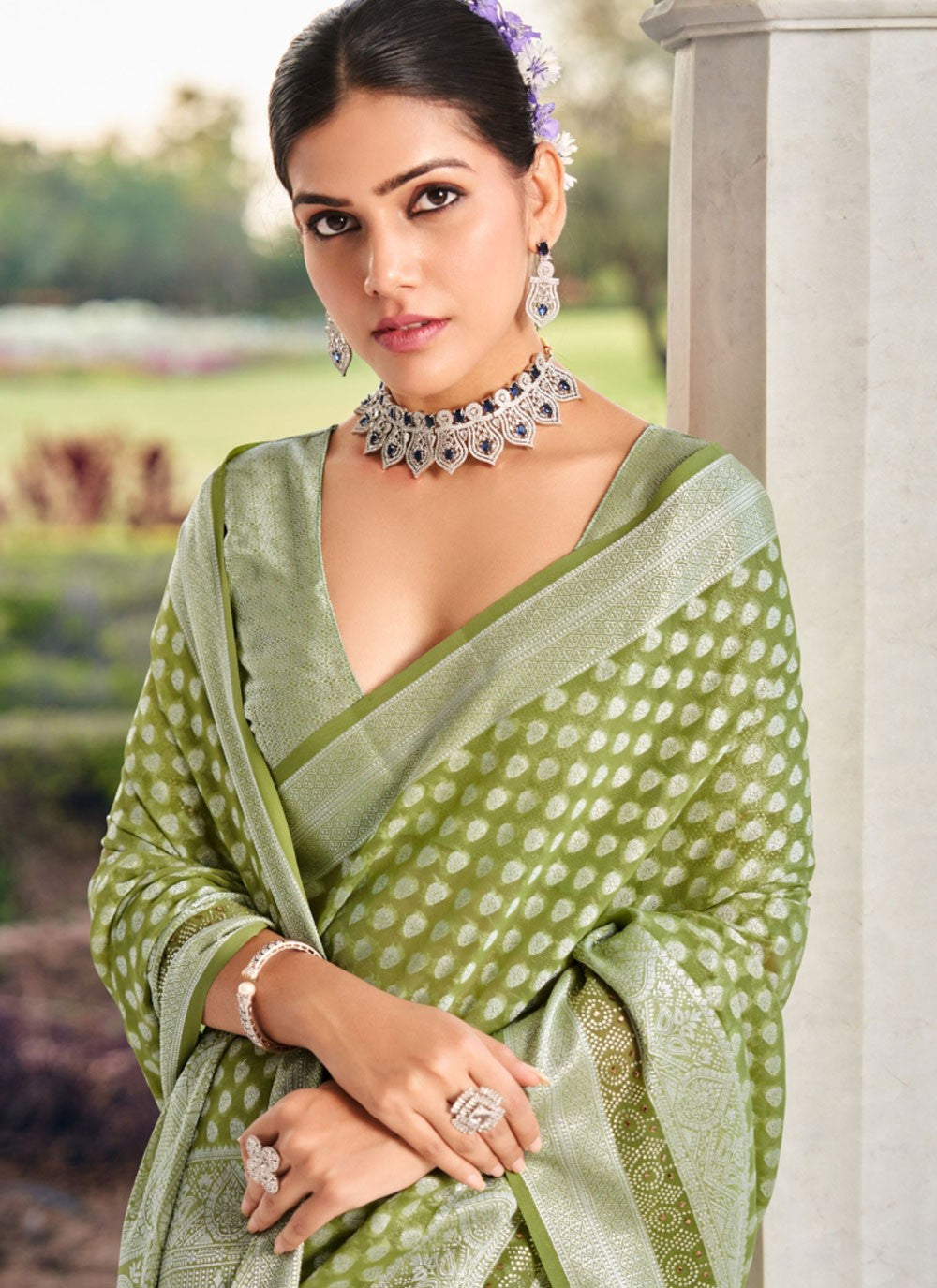 Green Georgette Contemporary Saree Weaving Zari S20318