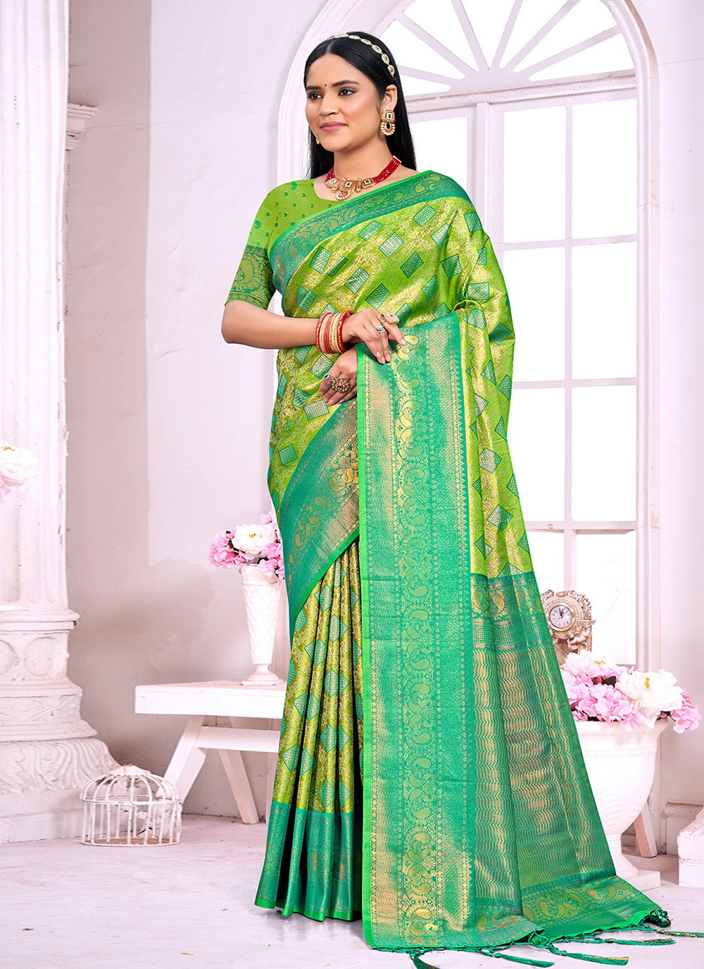 Classic Weaving Zari Silk Saree - S6824
