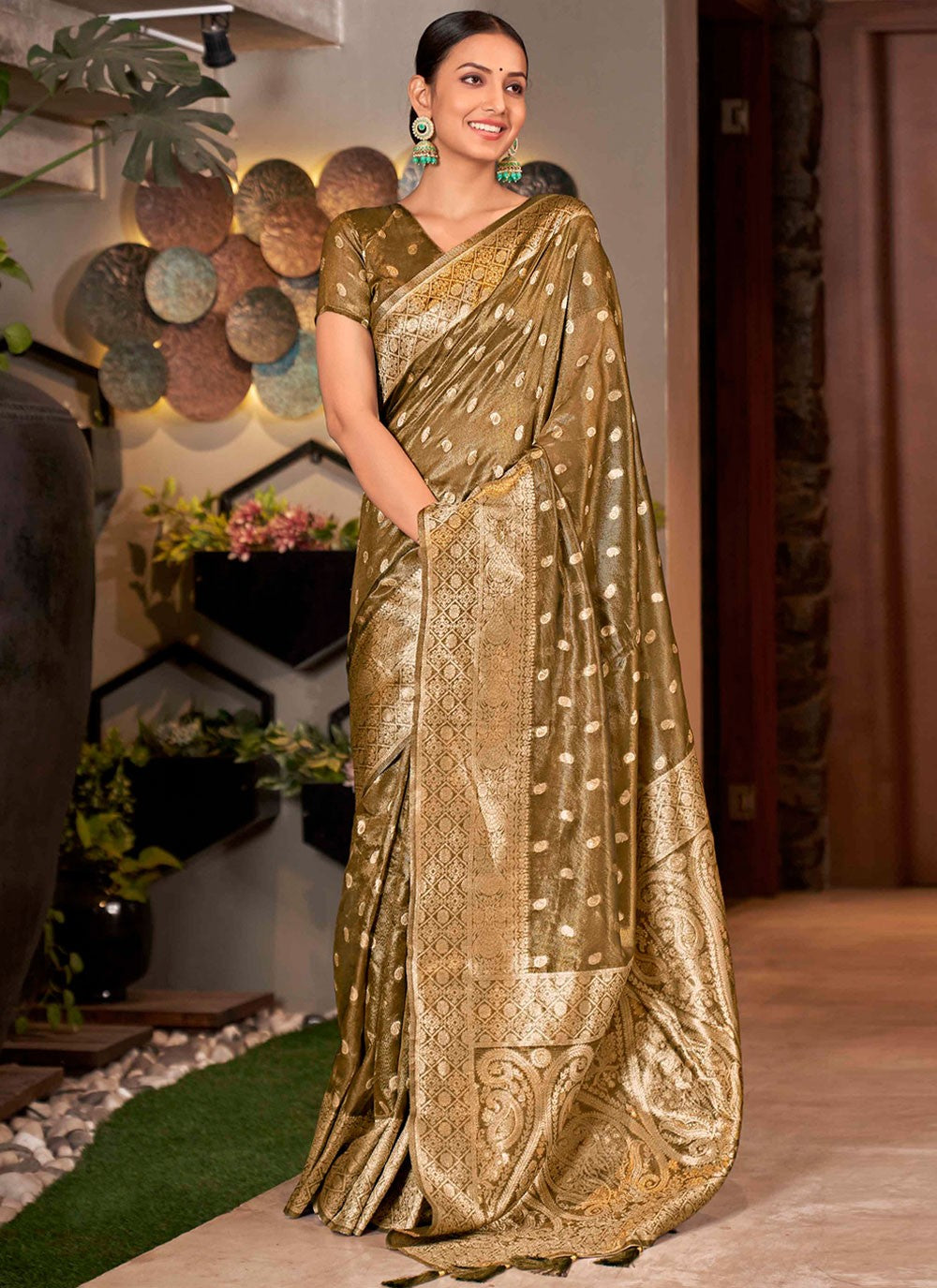 Contemporary Weaving Zari Silk Saree - S2929