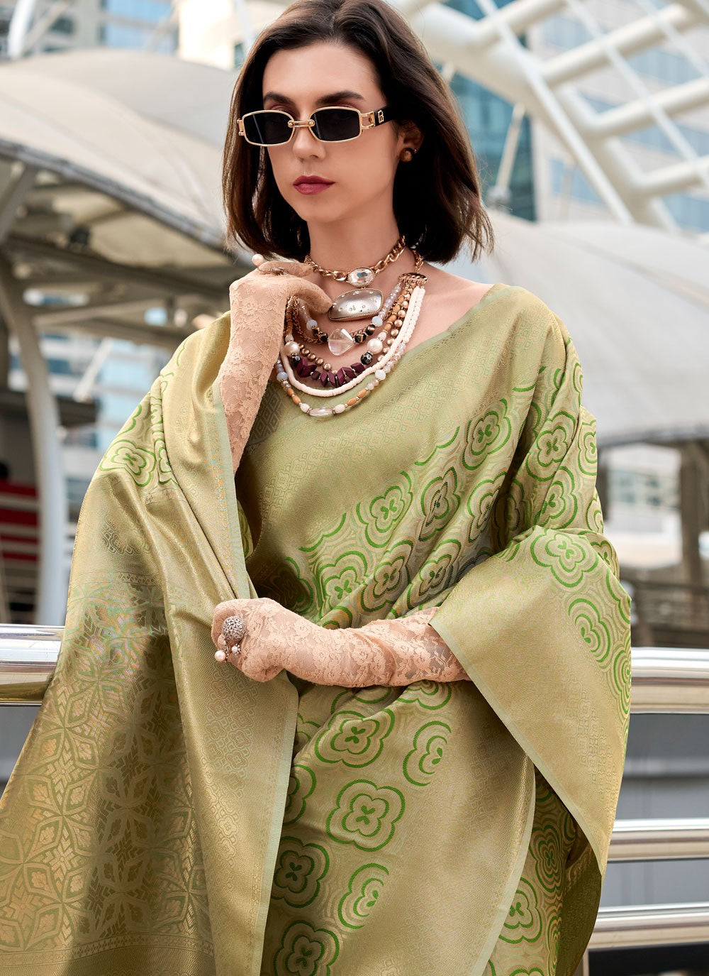 Trendy Saree Weaving Zari Green Silk S12996