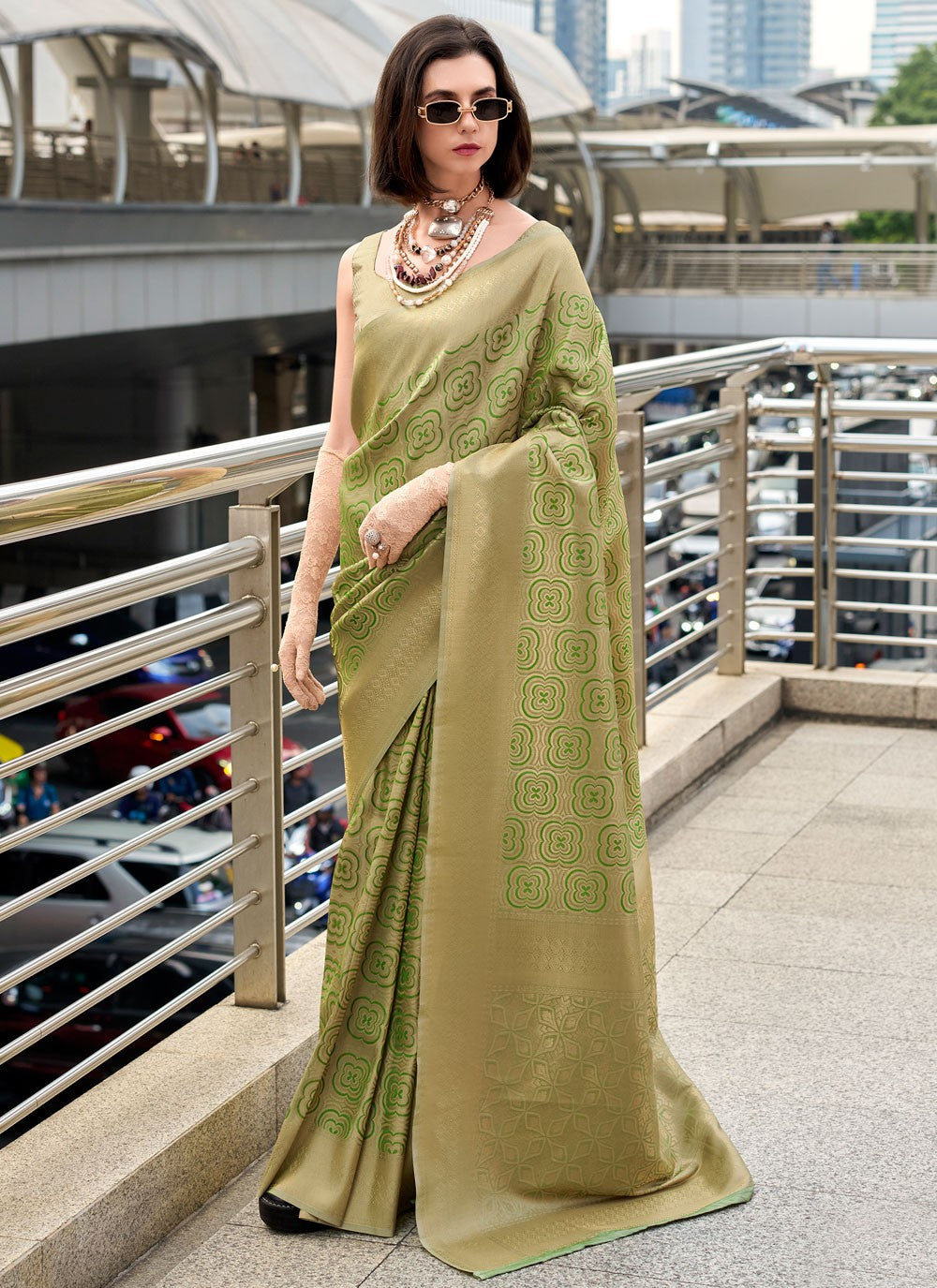 Trendy Saree Weaving Zari Green Silk Saree S12996