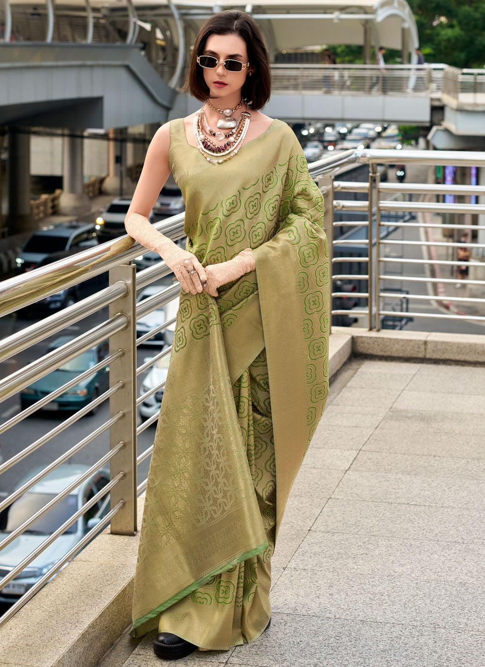 Trendy Saree Weaving Zari Green Silk Saree S12996