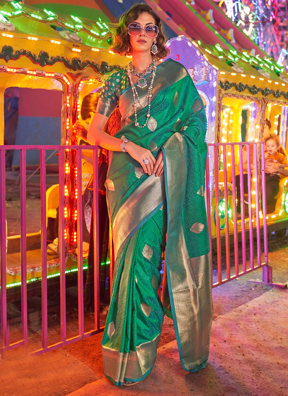 Trendy Weaving Zari Handloom Silk Saree - S5265