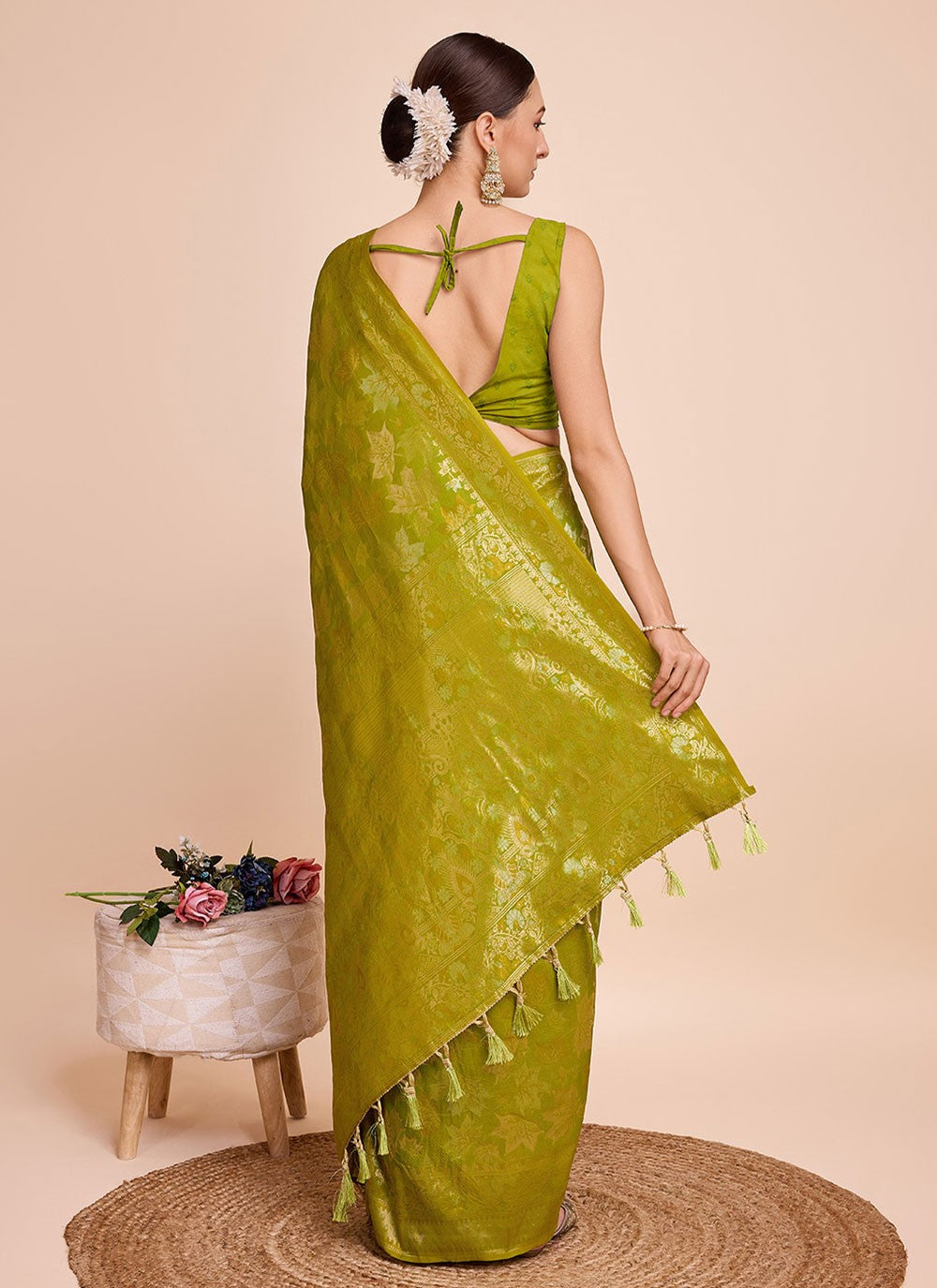 Classic Weaving Zari Handloom Silk Saree - S6852