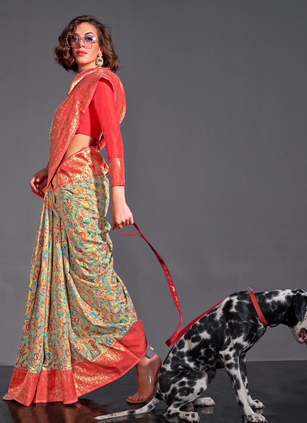 Trendy Weaving Zari Handloom Silk Saree - S5330