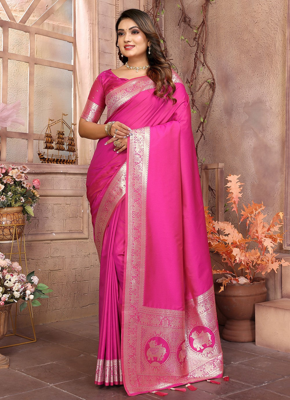 Hot Pink Banarasi Silk Contemporary Saree Jacquard Work, Weaving Zari S17849