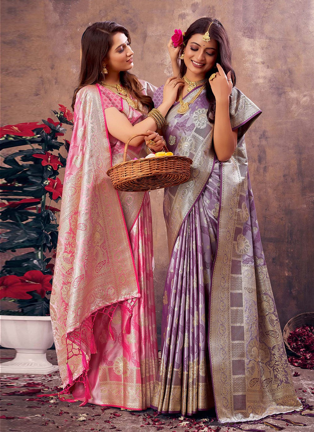 Contemporary Weaving Zari Silk Saree - S3519