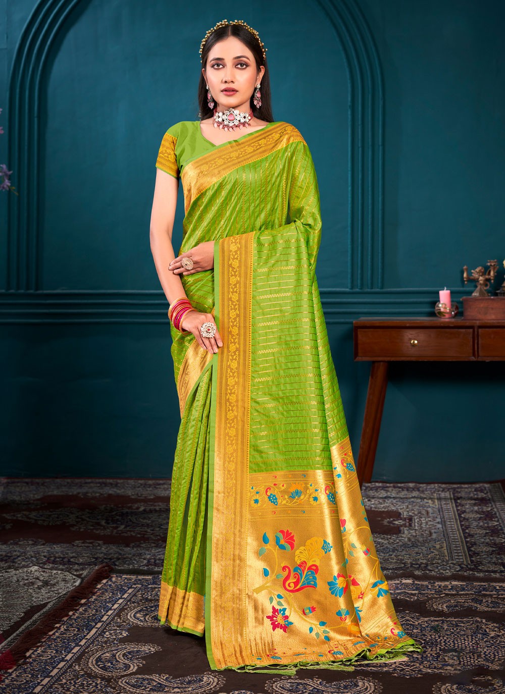Traditional Weaving Zari Silk Saree - S5528
