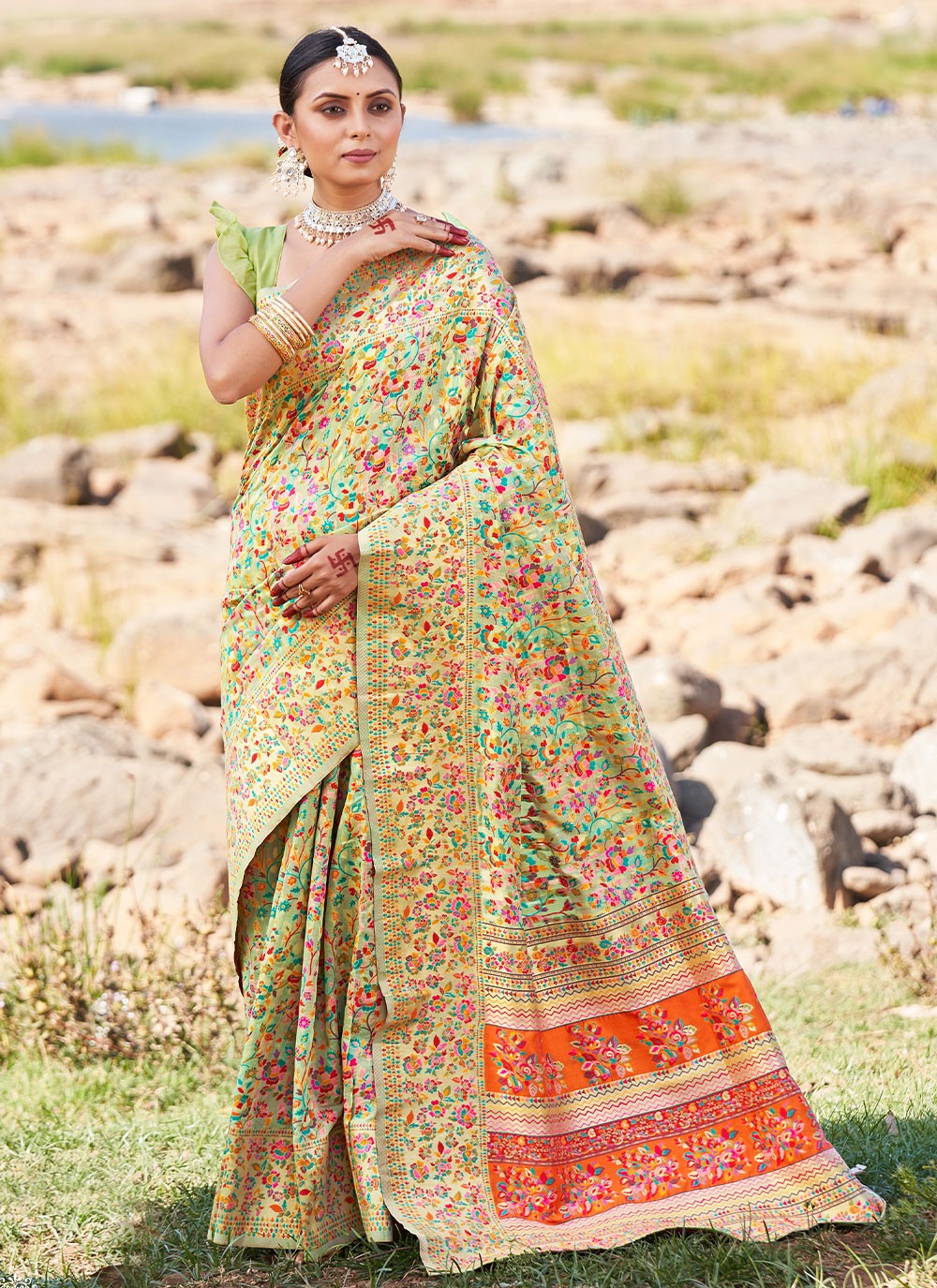 Saree Weaving Zari Silk Saree - S2704