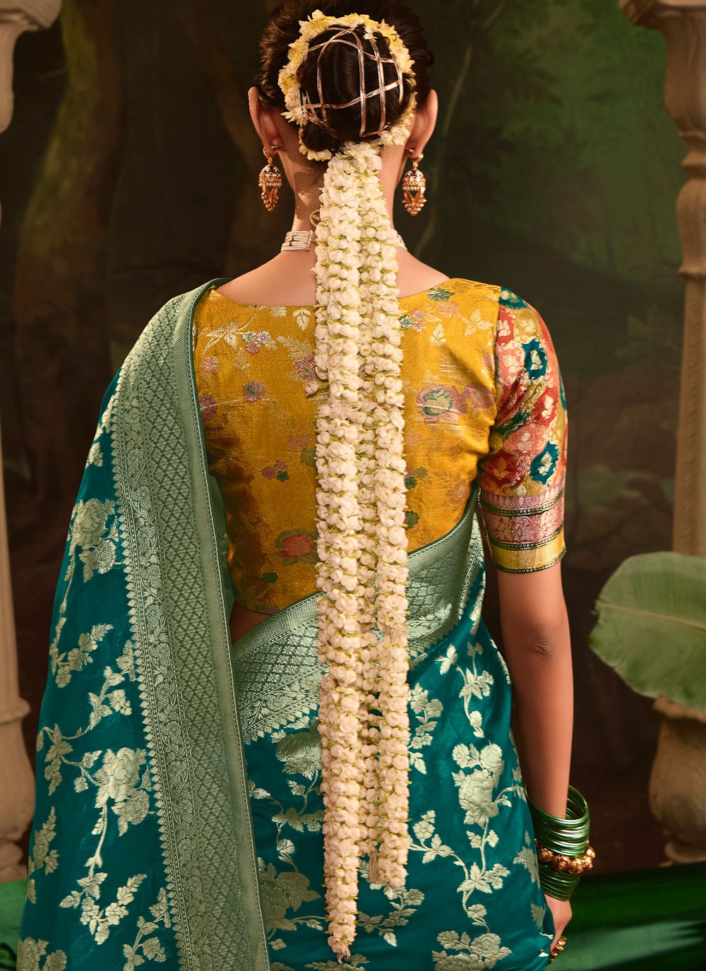 Weaving Zari Pure Dola Saree - S12085