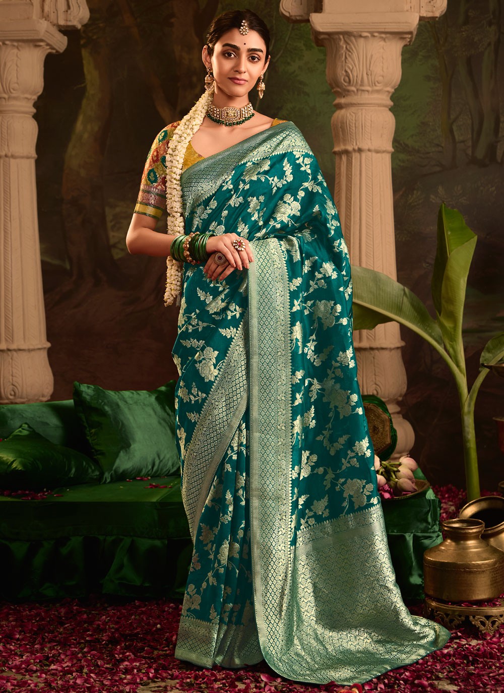 Weaving Zari Pure Dola Saree - S12085