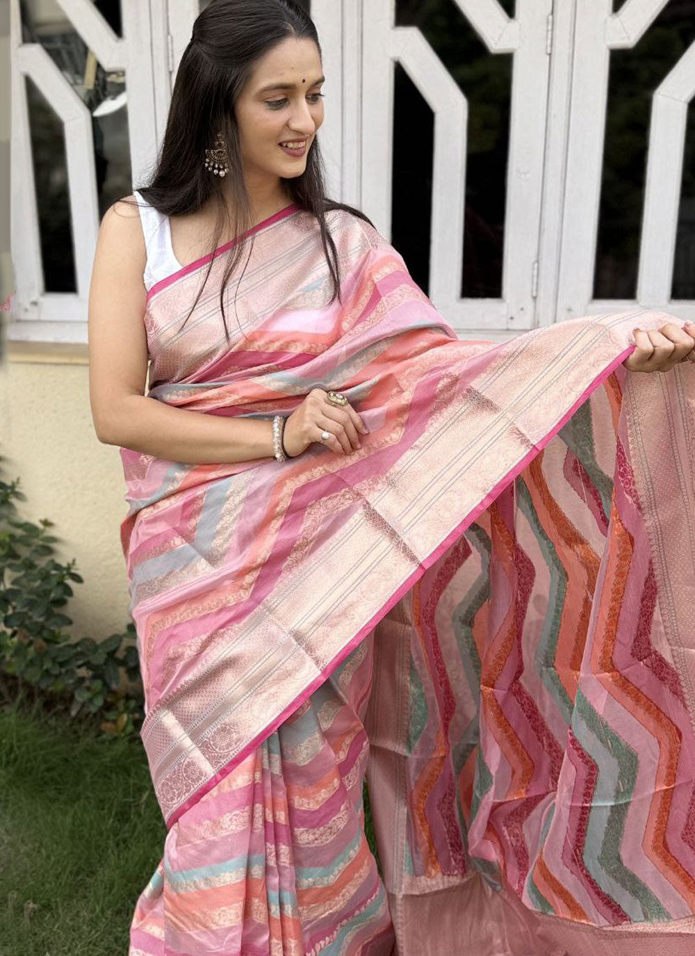 Weaving Zari Crepe Silk Saree - S11768
