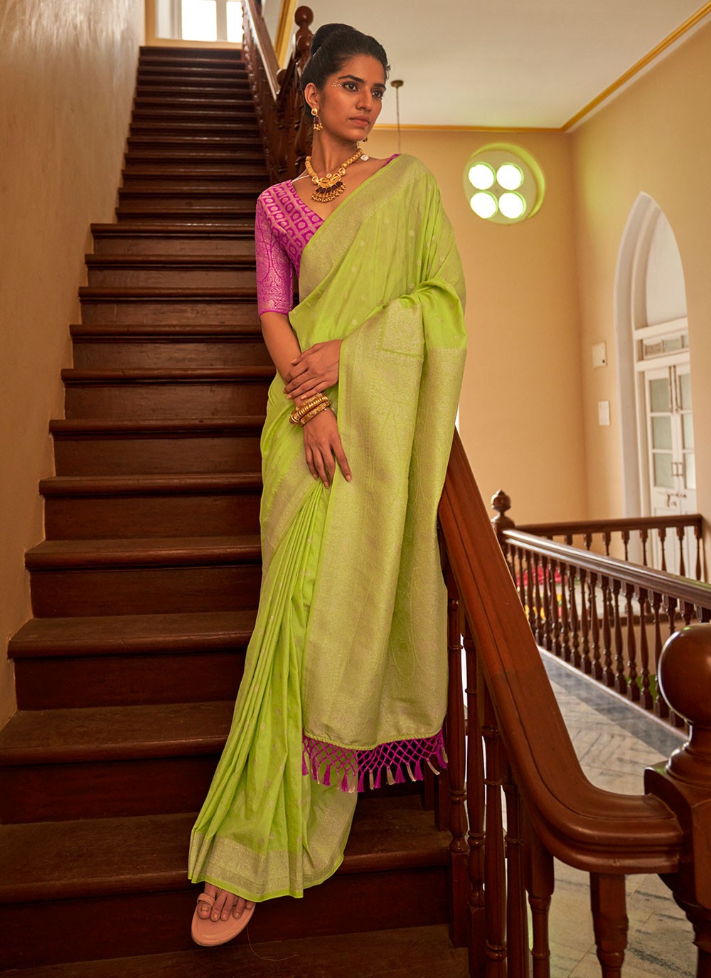Classic Weaving Zari Crepe Silk, Naylon Saree - S6760
