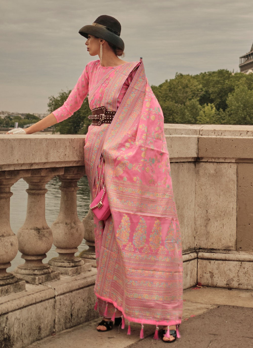 Classic Weaving Zari Organza Saree - S3917