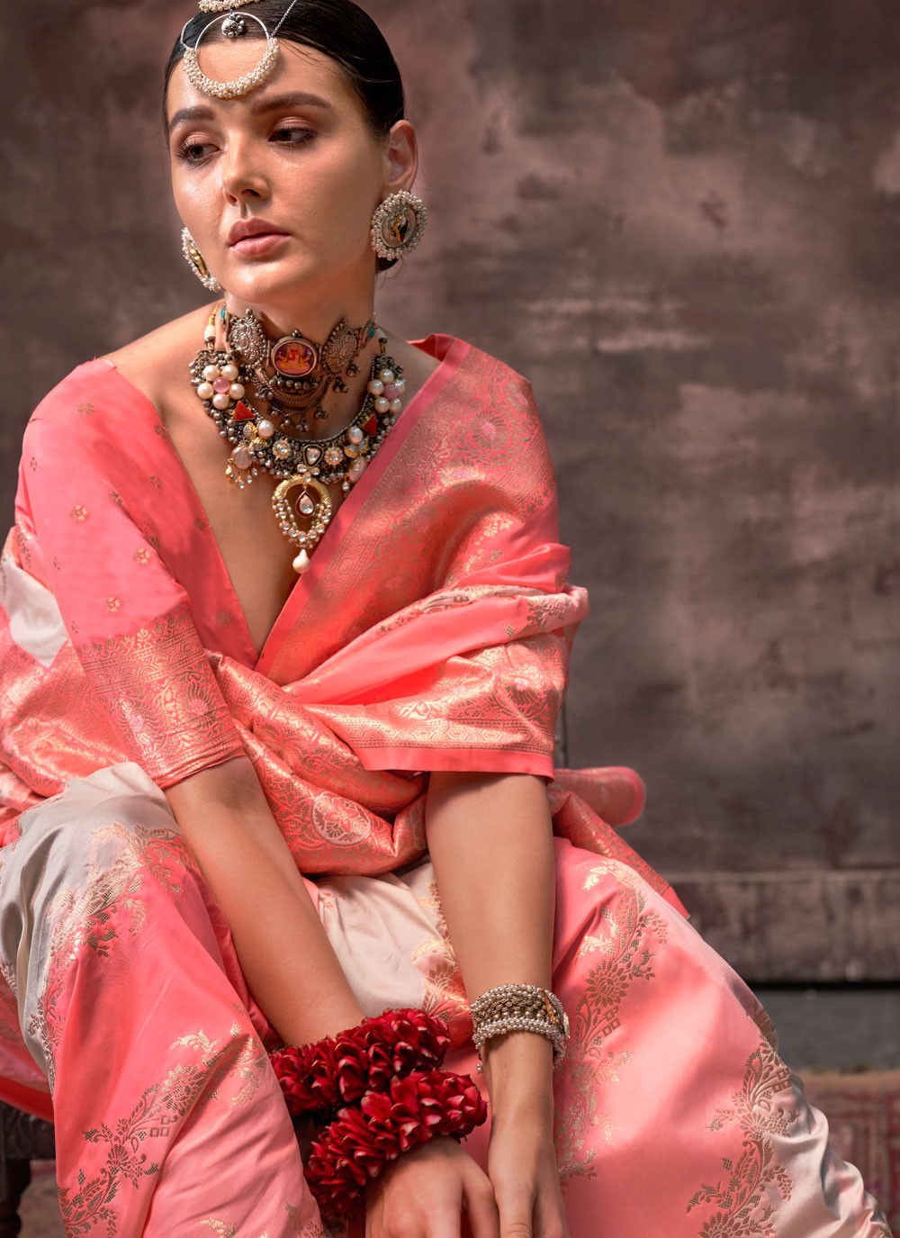 Designer Weaving Zari Handloom Silk Saree - S7637