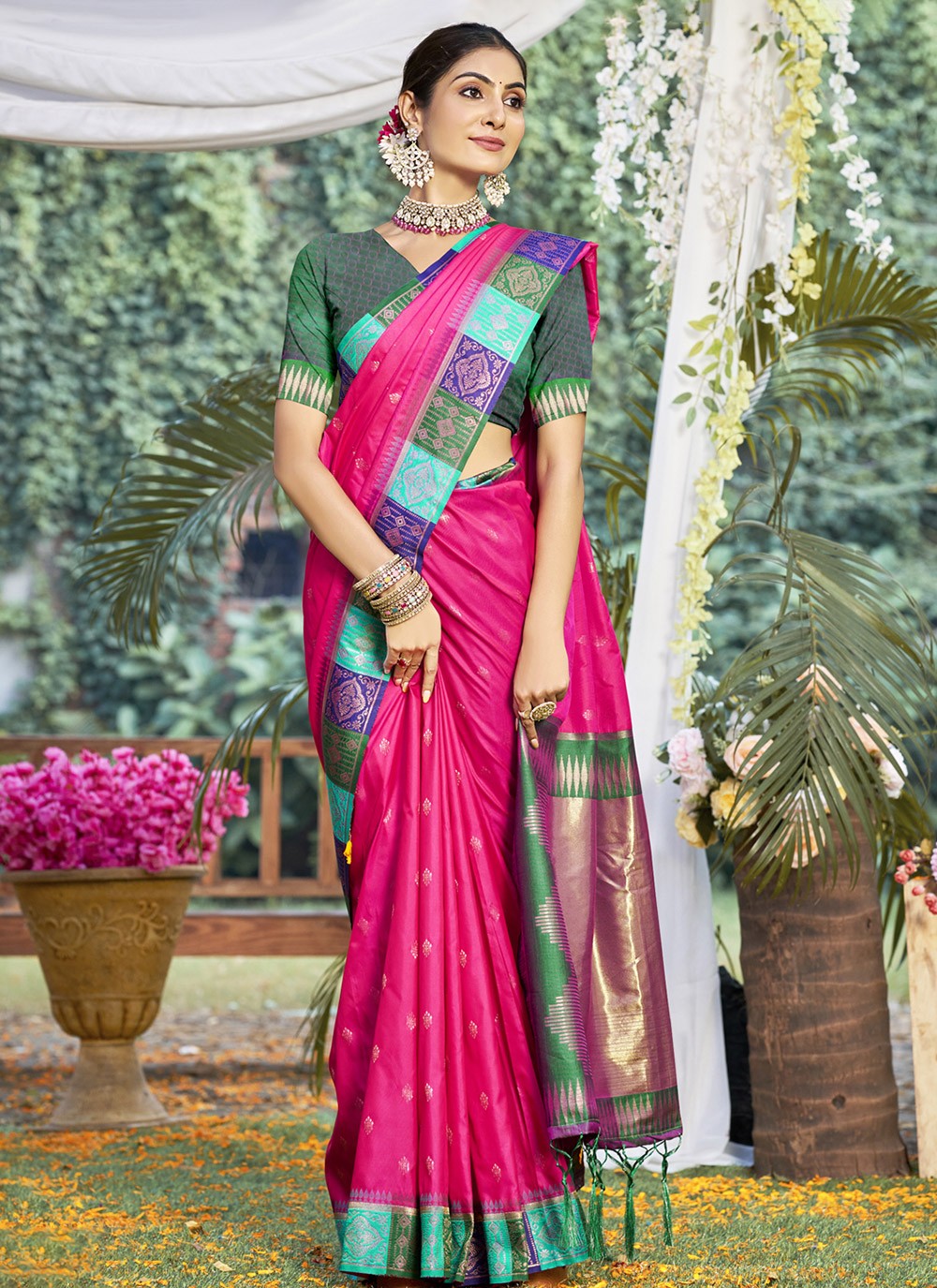 Classic Weaving Zari Silk Cream Saree - S11410