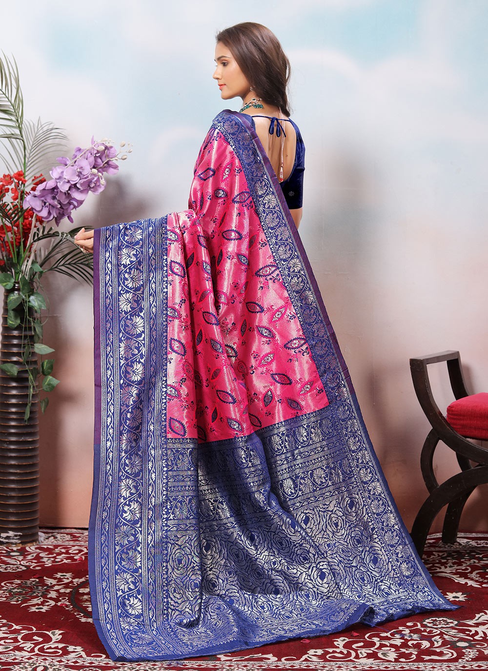 Weaving Zari Silk Pink Classic Saree S15385
