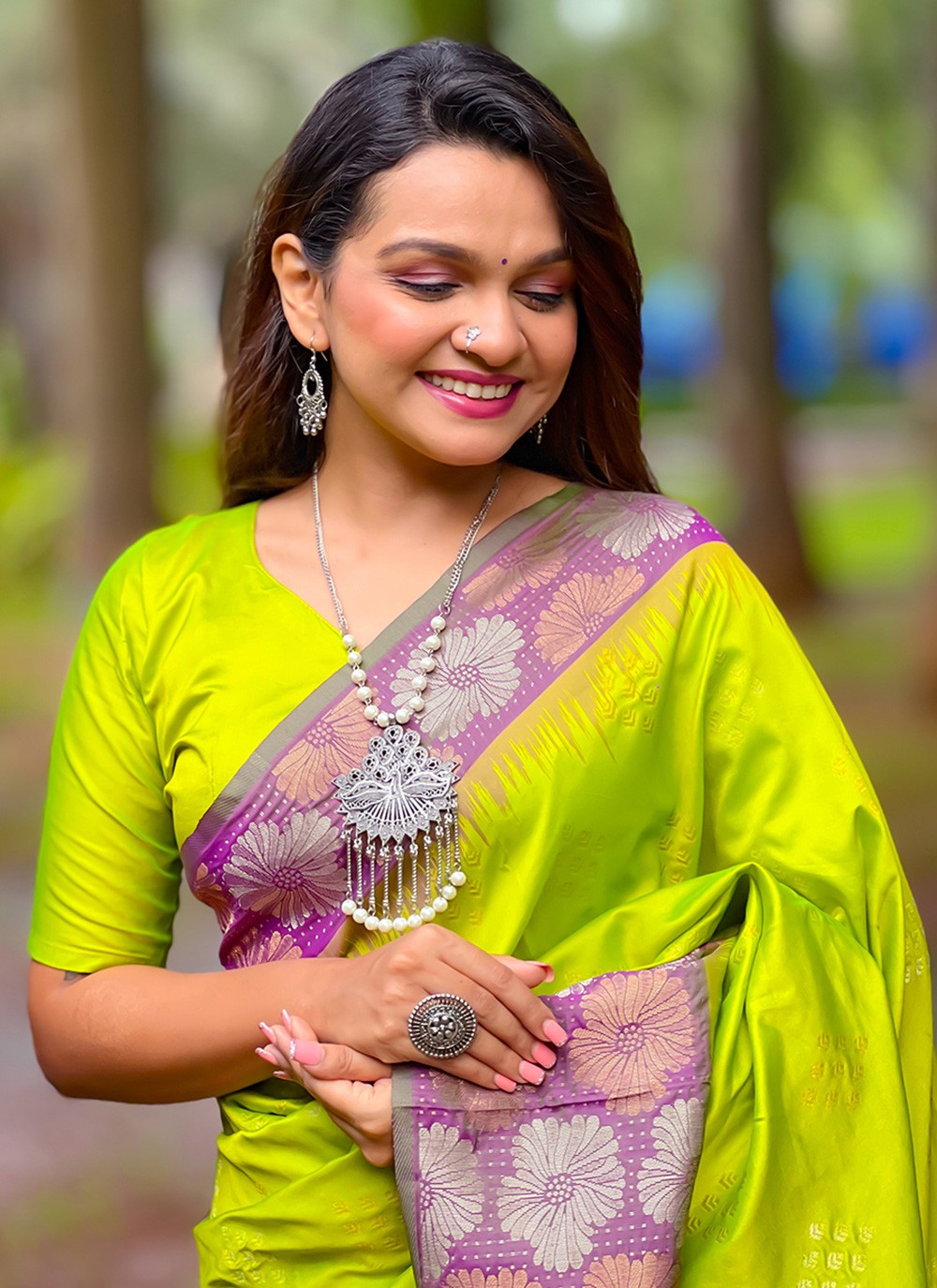 Classic Weaving Zari Silk Saree - S8718
