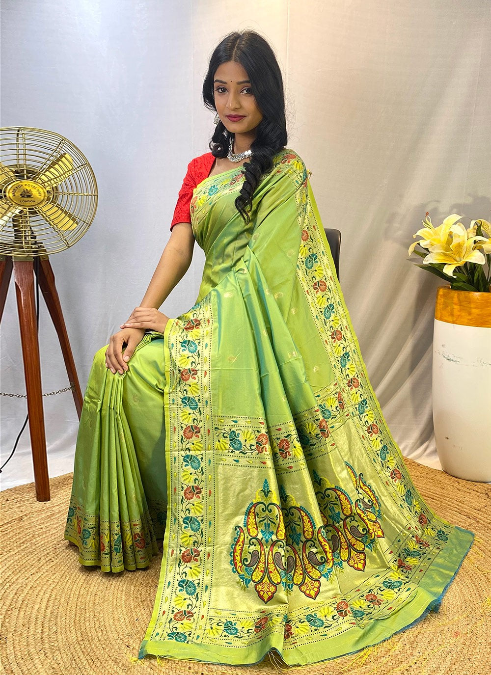 Traditional Weaving Zari Silk Saree - S8423