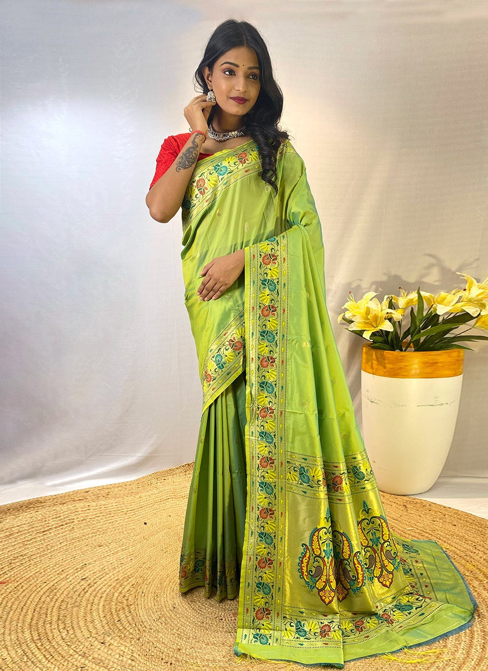 Traditional Weaving Zari Silk Saree - S8423