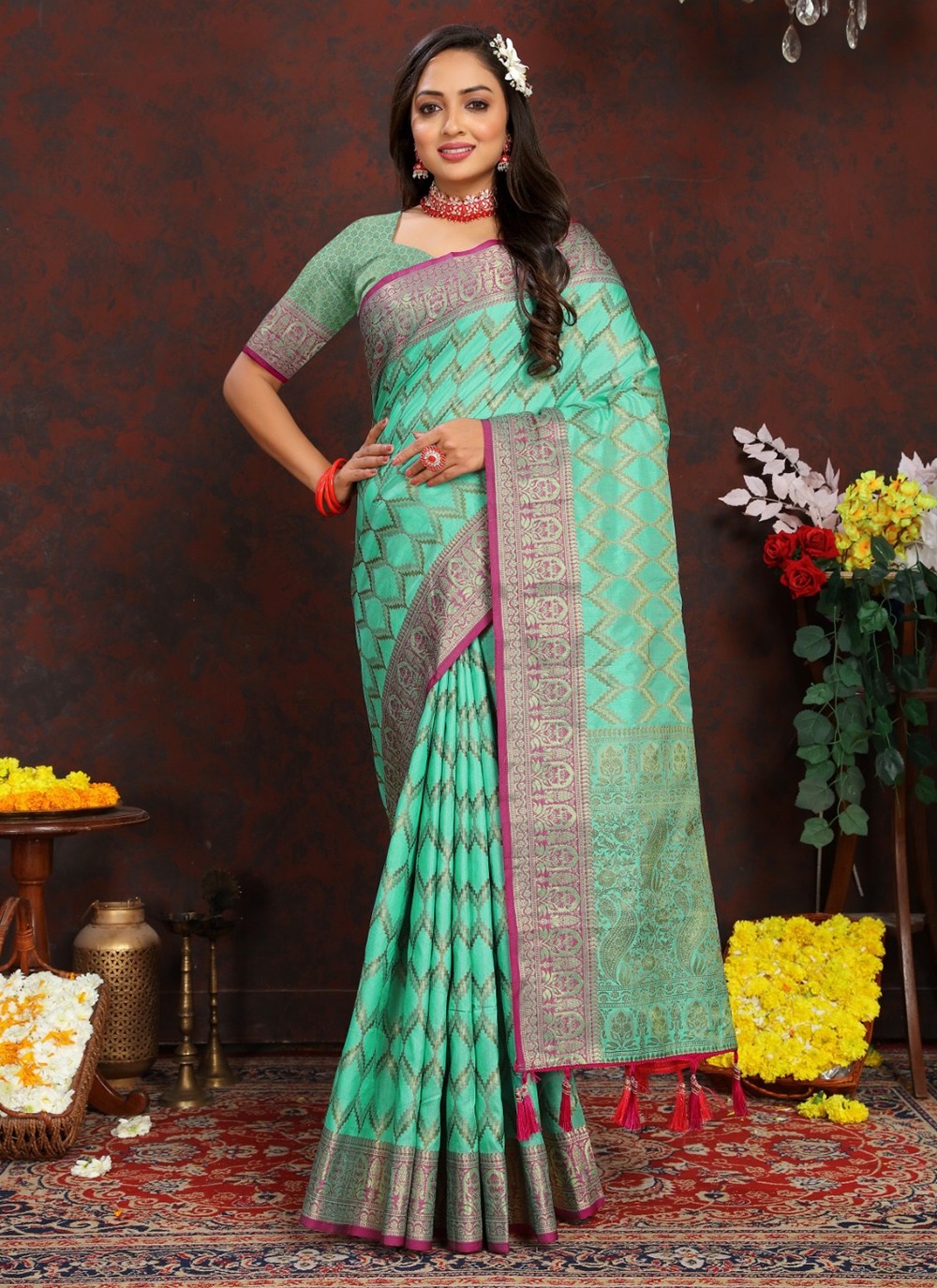 Trendy Weaving Zari Silk Saree - S5277