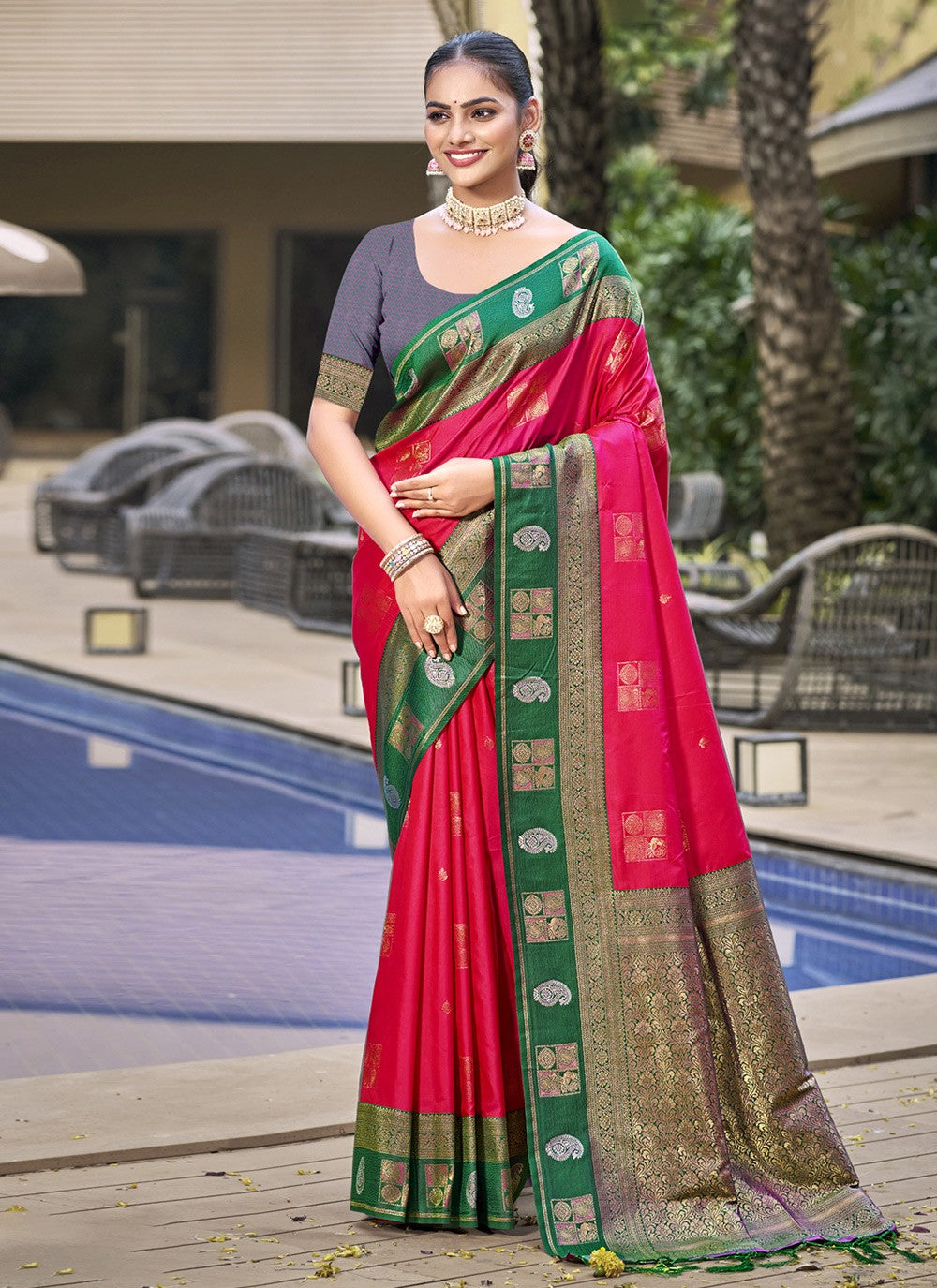 Contemporary Weaving Zari Silk Saree - S9867