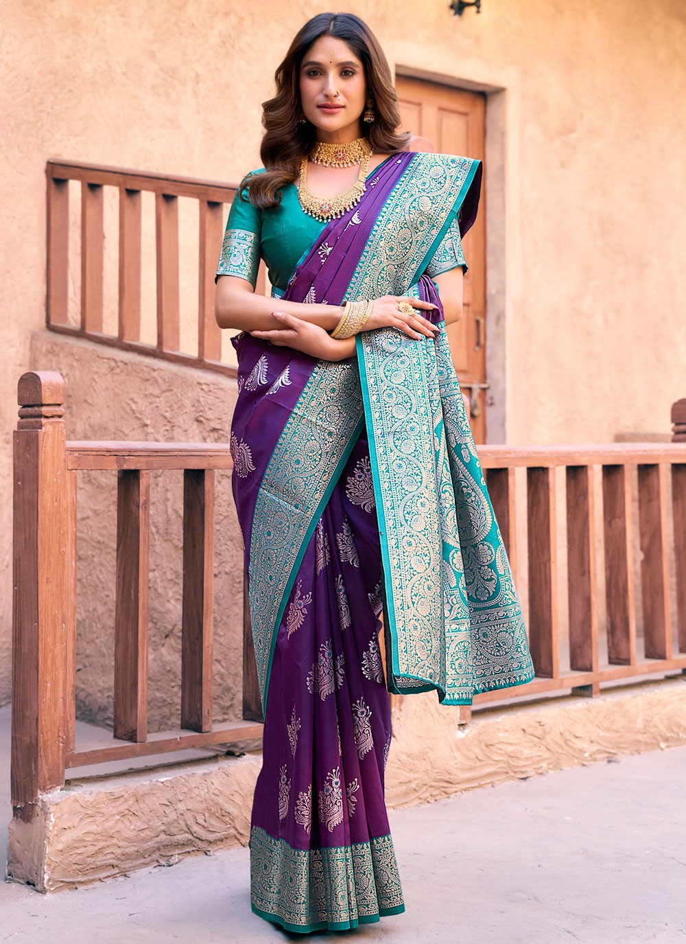 Contemporary Weaving Zari Purple Silk Saree S13283