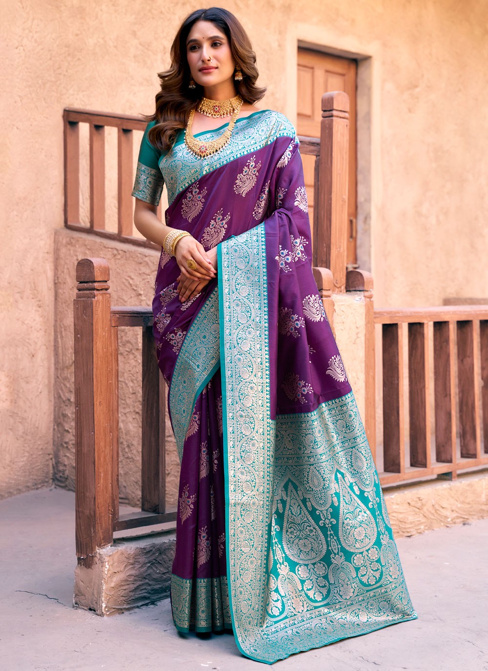 Contemporary Weaving Zari Purple Silk Saree S13283