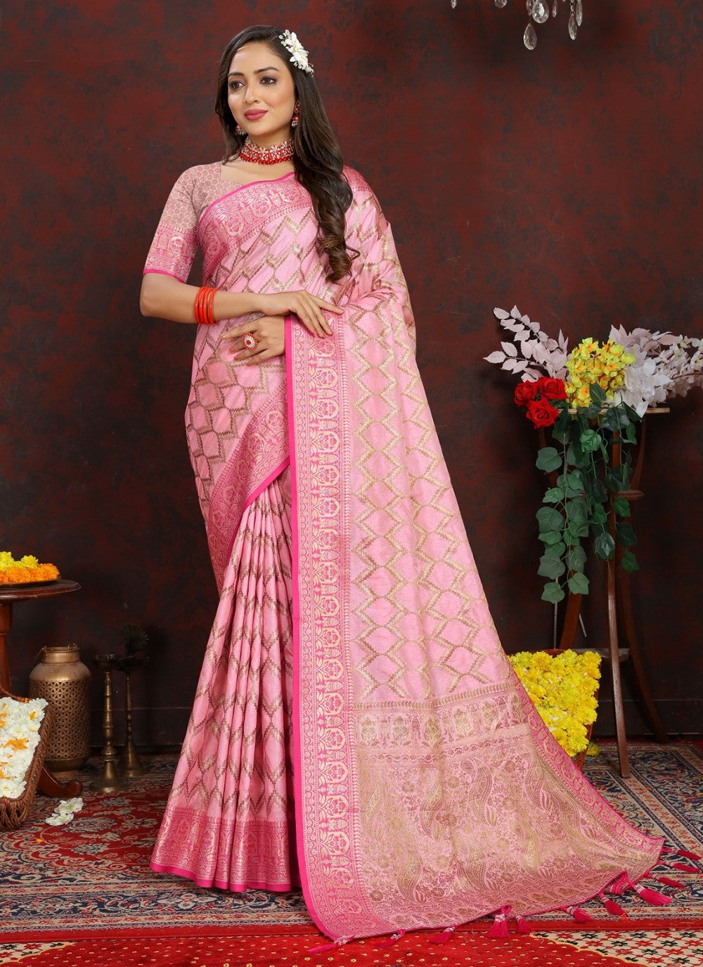 Trendy Weaving Zari Silk Saree - S5277