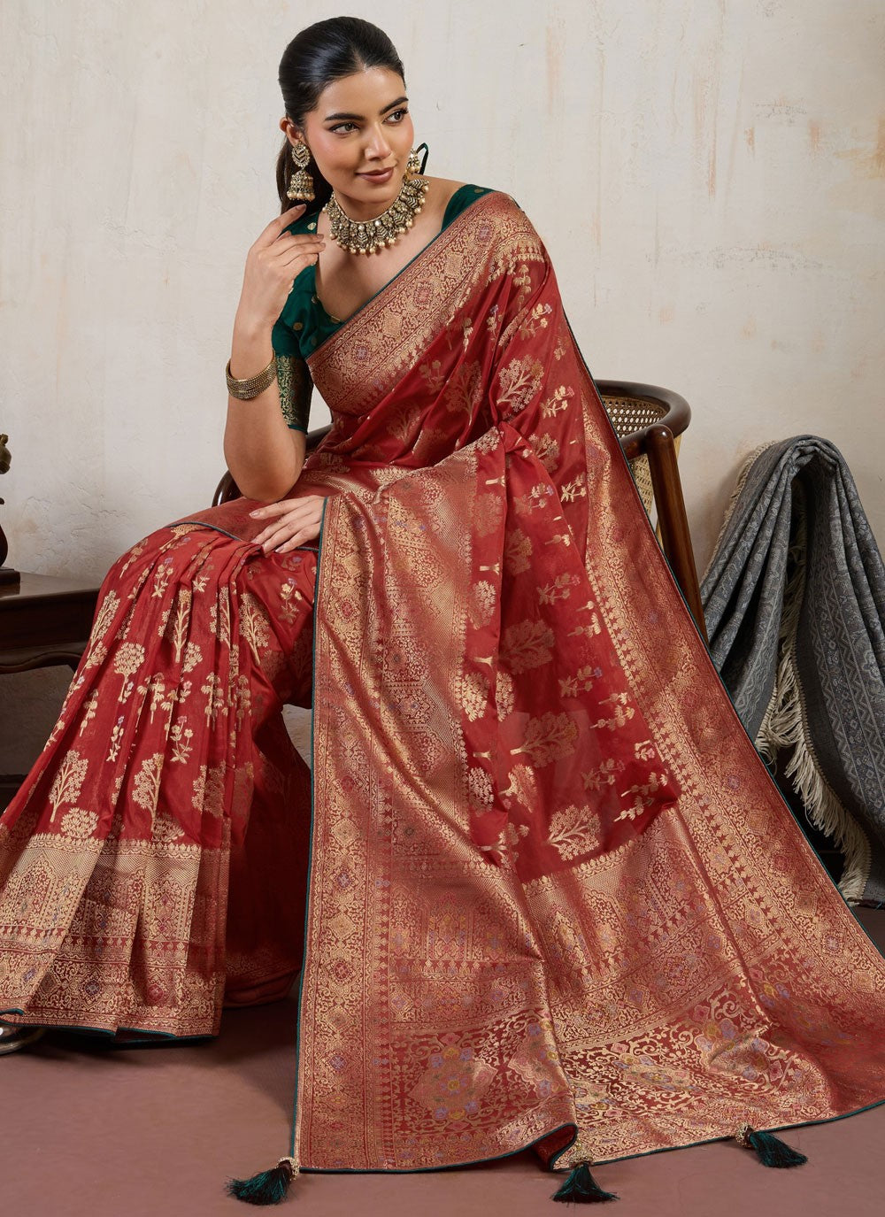 Maroon Silk Trendy Saree Weaving Zari S19976