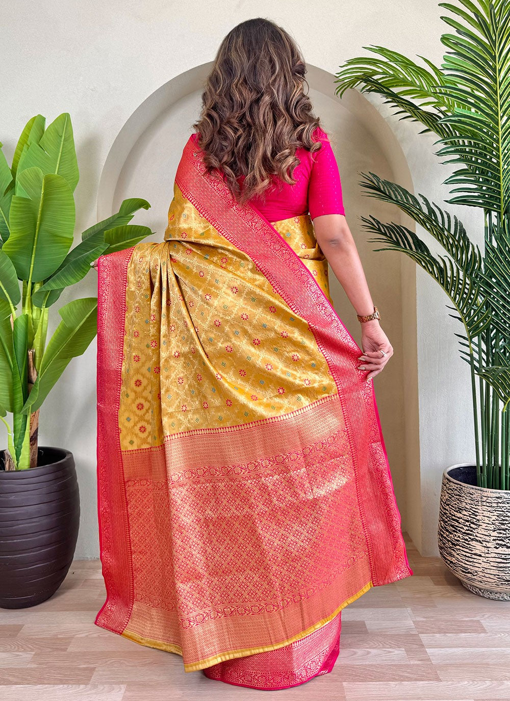 Weaving Zari Silk Mustard Trendy Saree S15243