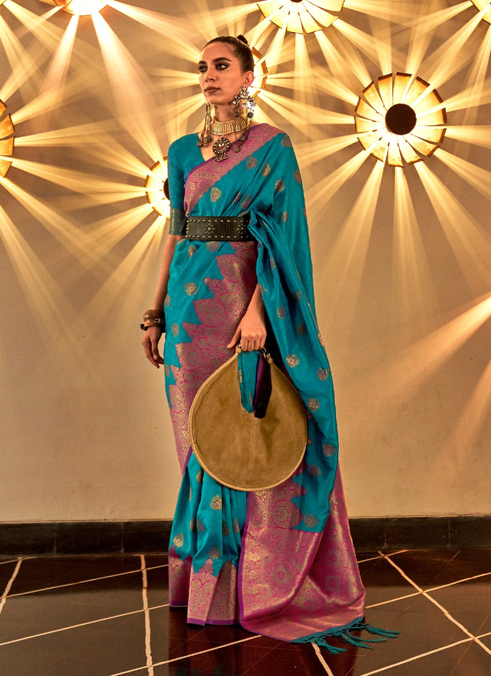Classic Weaving Zari Silk Saree - S3178