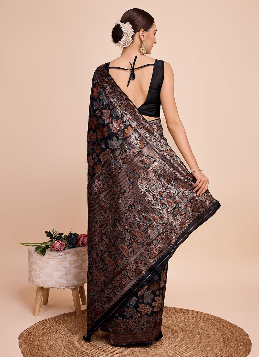 Classic Weaving Zari Handloom Silk Saree - S6852