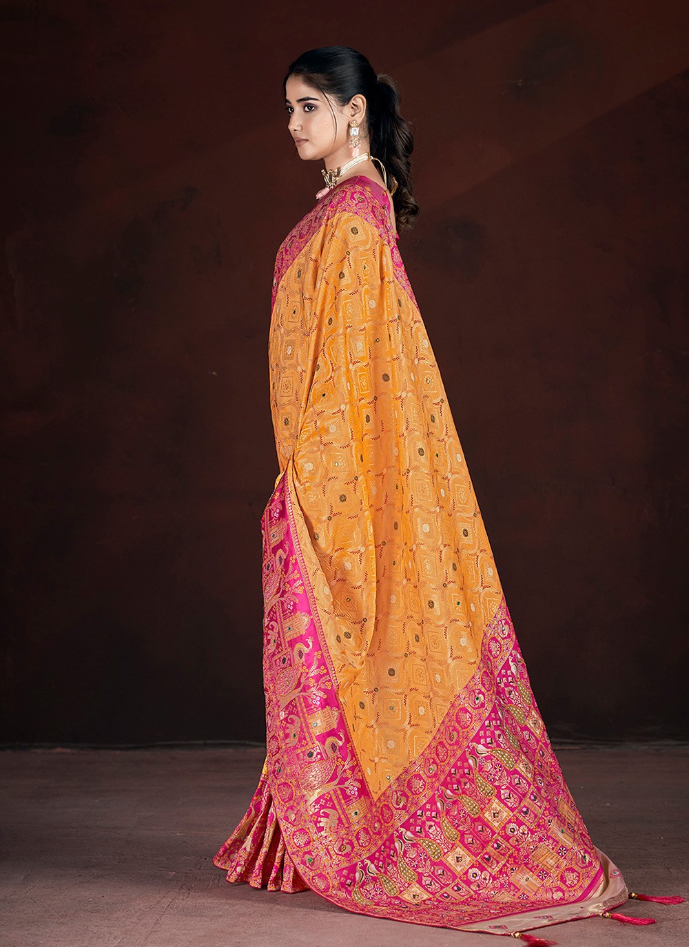 Hand Embroidery, Thread, Weaving Zari, Zari Banarasi Silk Saree - S11710
